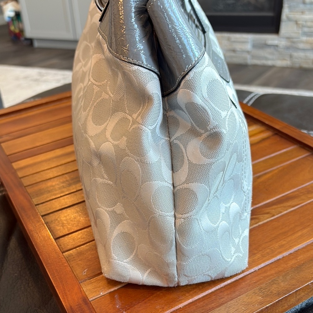 Coach Brooke Gray Signature Shoulder Bag - Picture 5 of 10